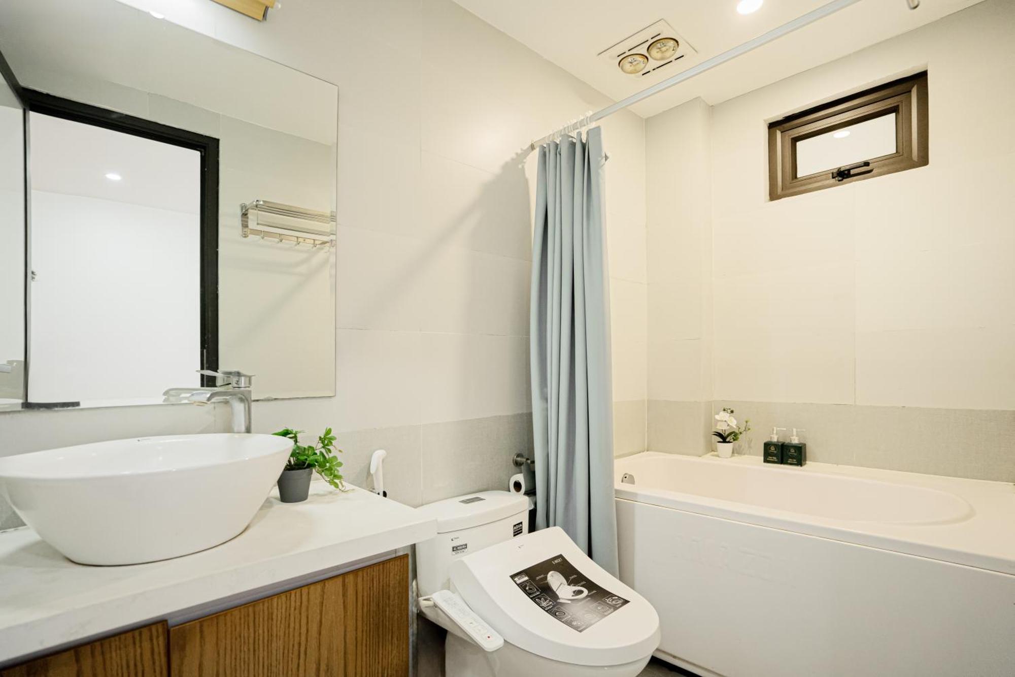 22Housing Hotel & Residence 60 Linh Lang 河内 外观 照片