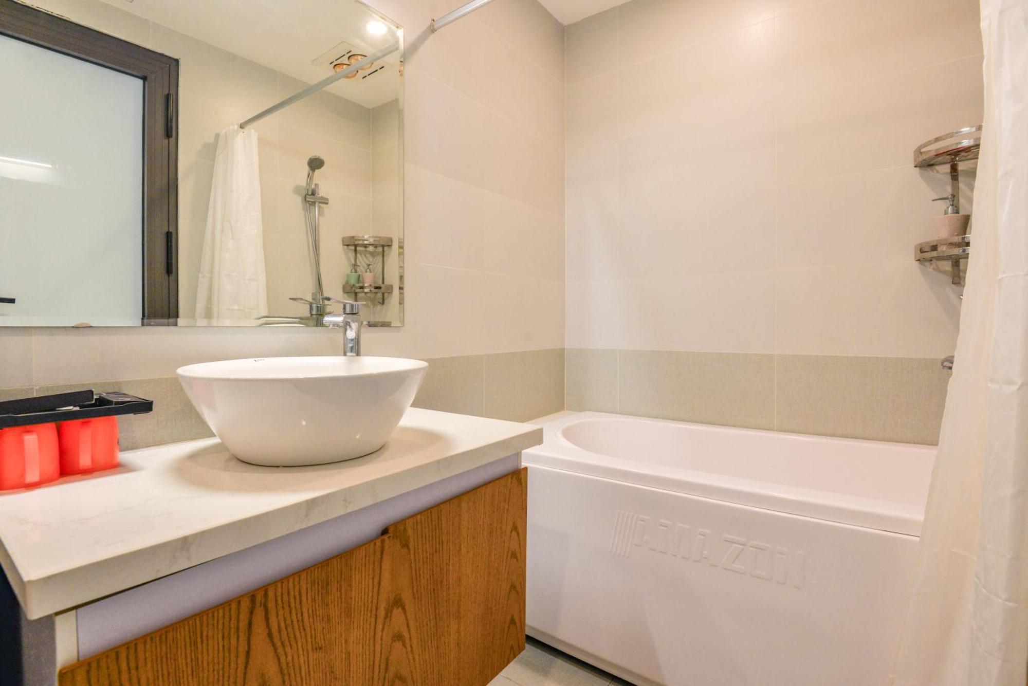 22Housing Hotel & Residence 60 Linh Lang 河内 外观 照片